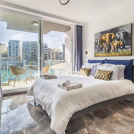 Spinola Deluxe, Stjulians