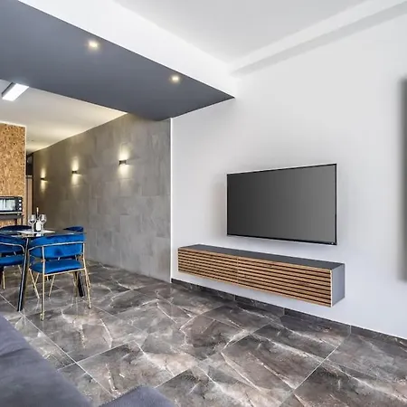 Spinola Deluxe, Stjulians Apartment *