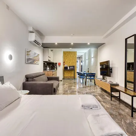 Spinola Deluxe, Stjulians Сент Джулианс