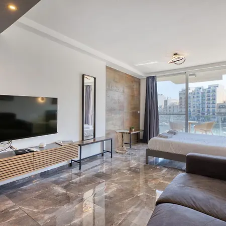 Spinola Deluxe, Stjulians