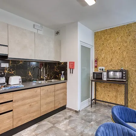Spinola Deluxe, Stjulians * Сент Джулианс