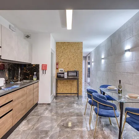 Spinola Deluxe, Stjulians * Сент Джулианс
