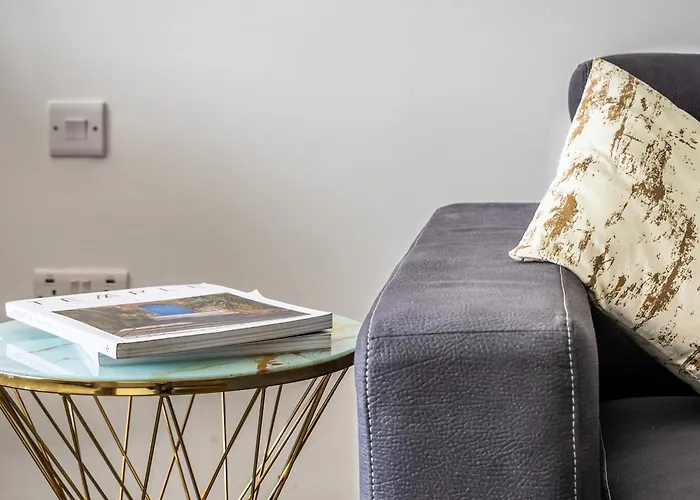 Spinola Deluxe, Stjulians Apartament