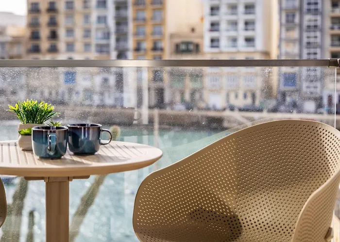 아파트 Spinola Deluxe, Stjulians